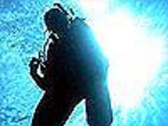 Search on for missing diver off Mackay